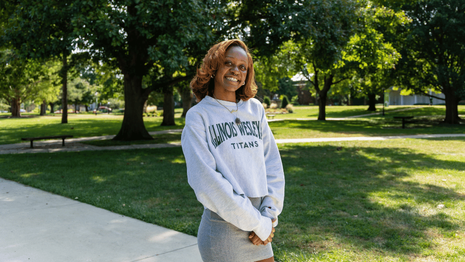 Asia Rogers '25 on Illinois Wesleyan Quad